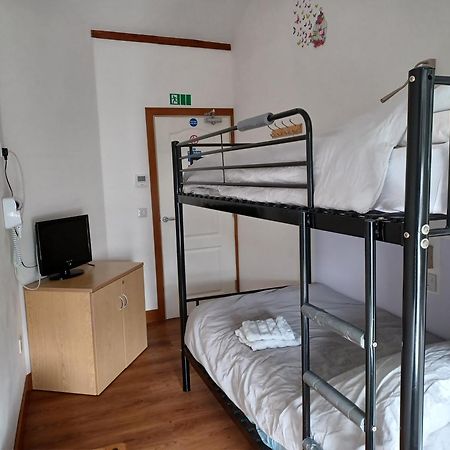 Voyage Hostel - Rooms With Shared Kitchen Douglas Exterior photo